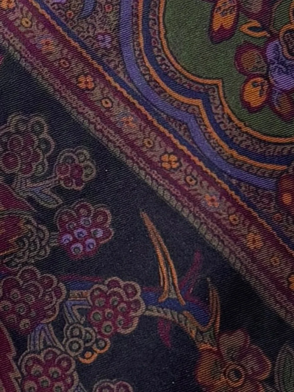 Ralph Lauren Purple Label luxurious tie